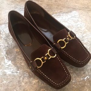 (Bundle Bonus!) Burgundy comfy loafer with gold color accessary- quality Suede